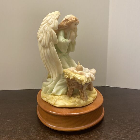 Seraphim Classics Francesca "Loving Guardian" Angel Music Box Figurine 1993 - Picture 5 of 11